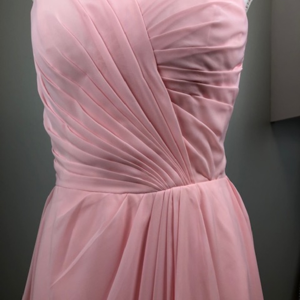 💥Host Pick💥Bridesmaid Dress With Cascading Ruffles .Sz 6 - Picture 13 of 15